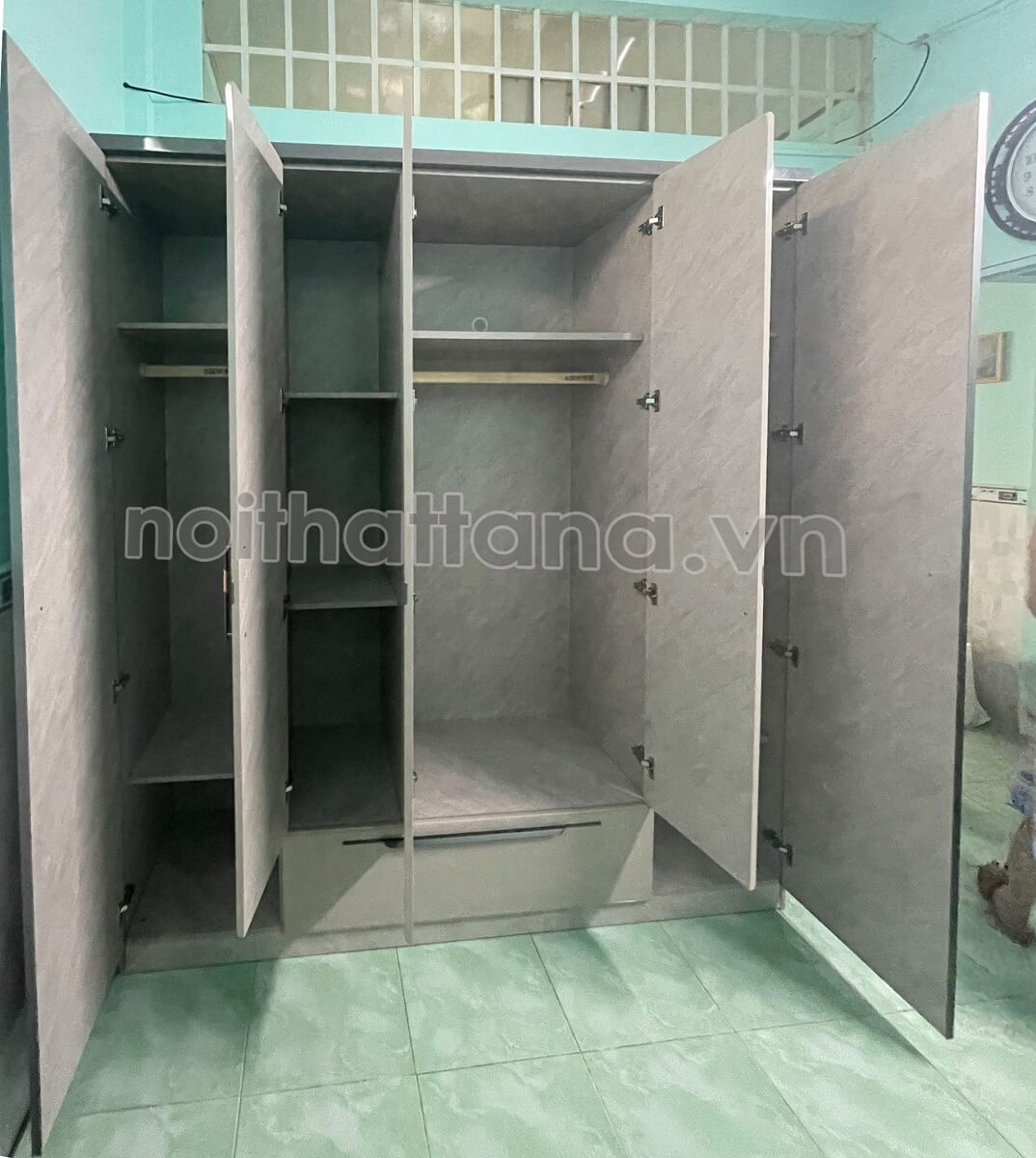 Tủ quần áo hiện đại bằng gỗ TA-9203T giá rẻ