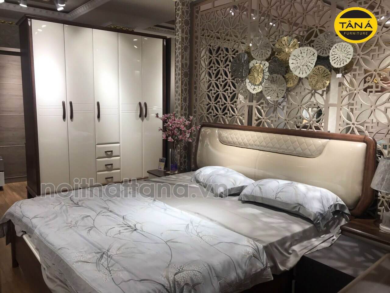 Bố Trí Tủ Quần Áo Giúp Phòng Ngủ Yên Tĩnh Hơn 1 mua giường ngủ chung cư