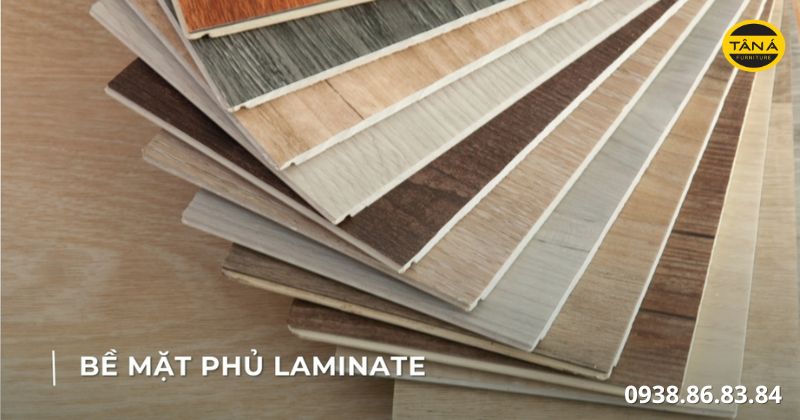 Laminate – Melamine – Acrylic khác nhau gì? 3 Laminate: kiểu “lì – chắc – hợp bếp nấu nhiều”