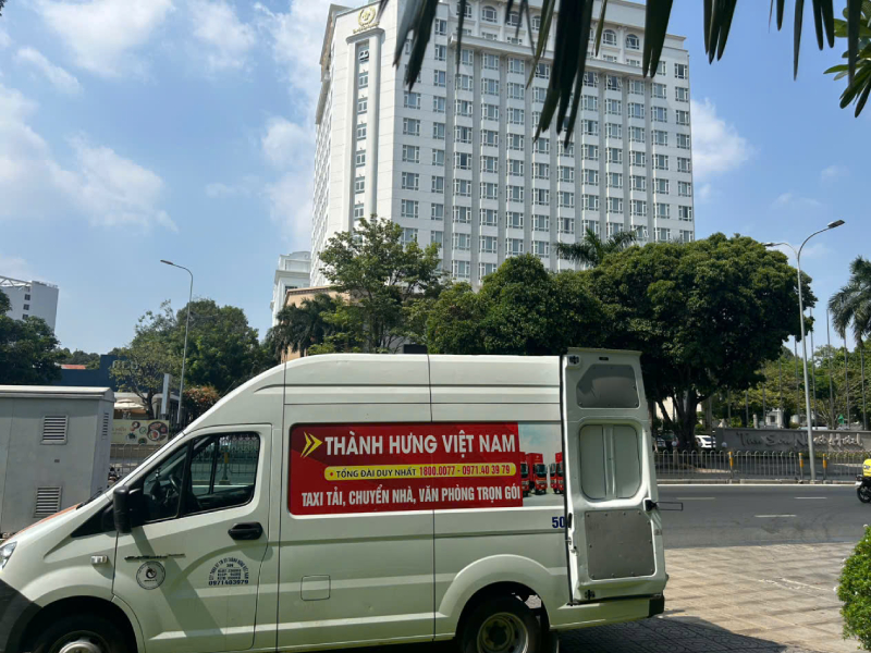 Nên chọn taxi tải chuyển nhà hay chuyển nhà trọn gói? 2 taxi tai chuyen nha