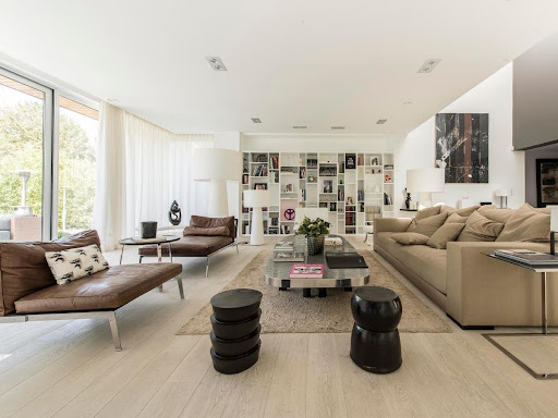 Cách phối màu ghế Sofa và sàn gỗ tự nhiên chuẩn gu thẩm mỹ 1 Cách phối màu ghế Sofa